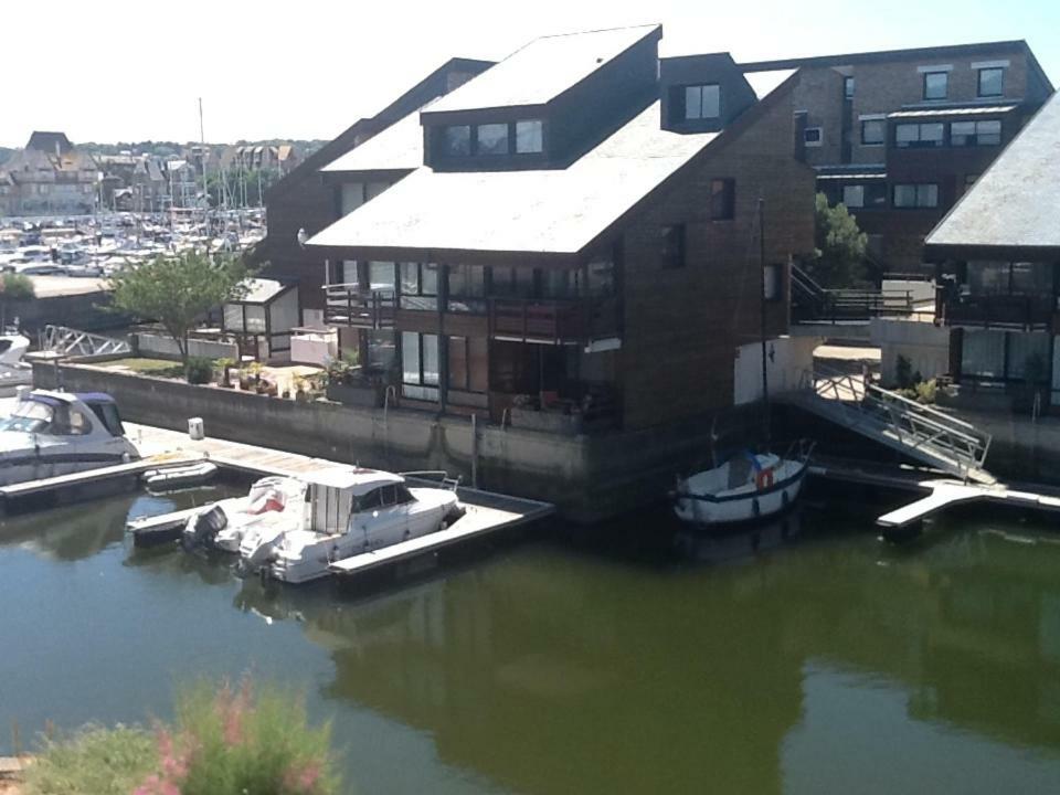 Residence "Les Planches" Deauville Luaran gambar